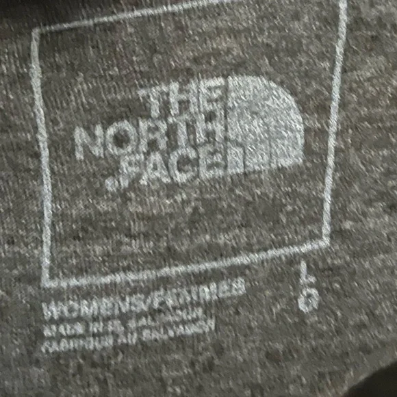 The North Face Charcoal Graphic Tee with Sunset Beach Print - Picture 3 of 3